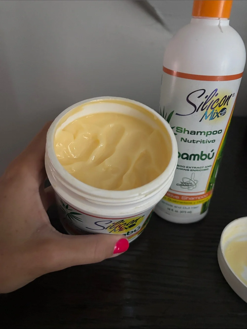 Bambu Nutritive Shampoo & Treatment - White and Orange